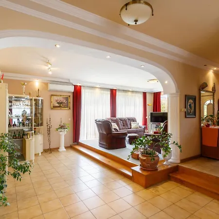 Szabo By Interhome Tatil Evi