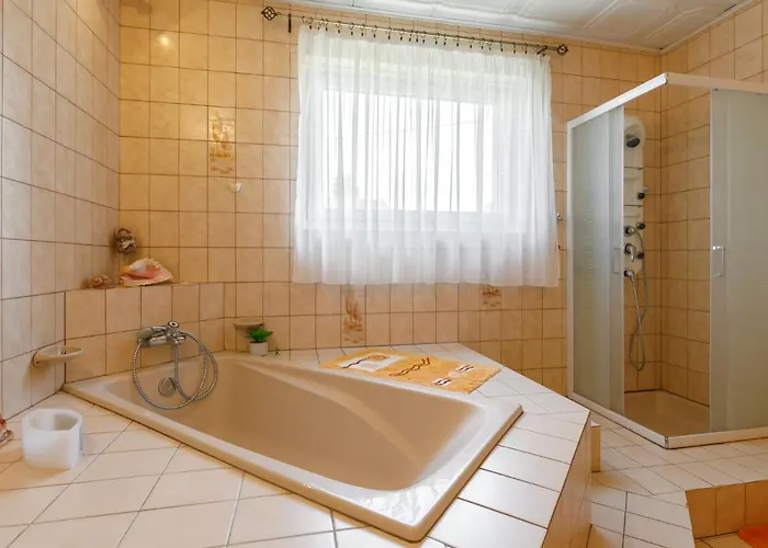 Szabo By Interhome בית נופש