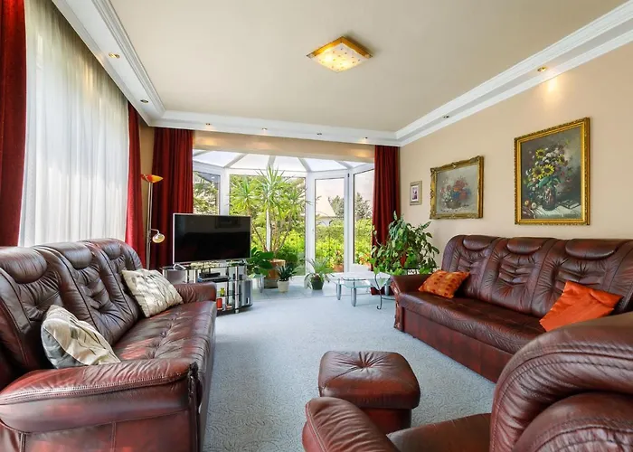 Szabo By Interhome * בלטונללה